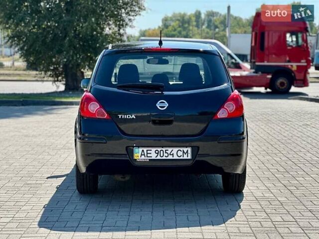 Чорний Ніссан Тііда, об'ємом двигуна 1.6 л та пробігом 112 тис. км за 7555 $, фото 8 на Automoto.ua