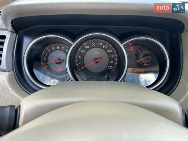 Черный Ниссан Тиида, объемом двигателя 1.6 л и пробегом 169 тыс. км за 6200 $, фото 17 на Automoto.ua