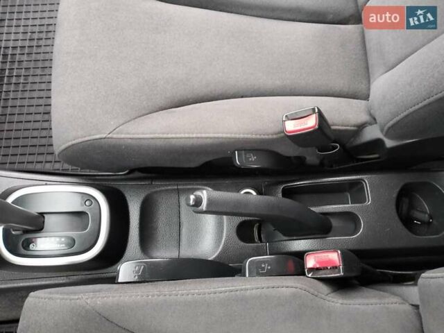 Чорний Ніссан Тііда, об'ємом двигуна 1.6 л та пробігом 114 тис. км за 6729 $, фото 29 на Automoto.ua