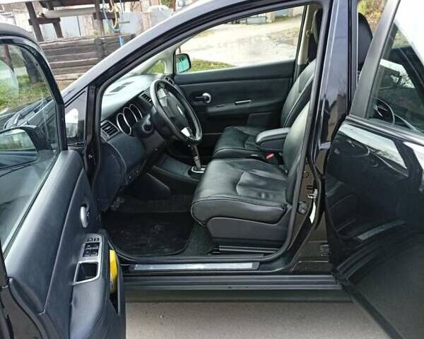 Черный Ниссан Тиида, объемом двигателя 1.6 л и пробегом 240 тыс. км за 7900 $, фото 6 на Automoto.ua