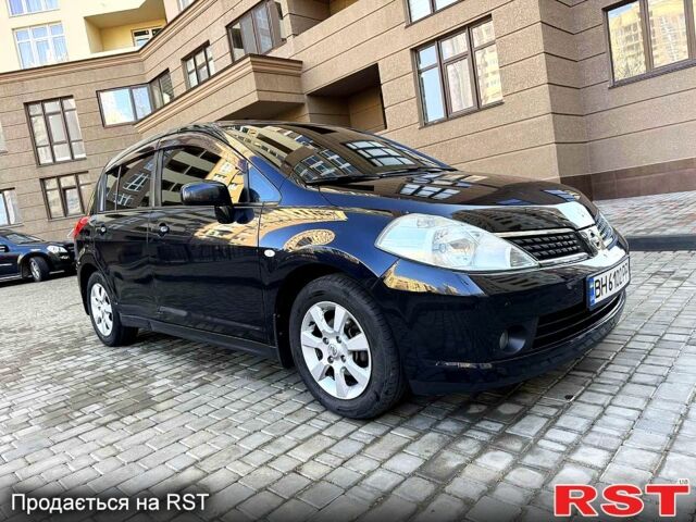 Черный Ниссан Тиида, объемом двигателя 1.6 л и пробегом 282 тыс. км за 4950 $, фото 6 на Automoto.ua