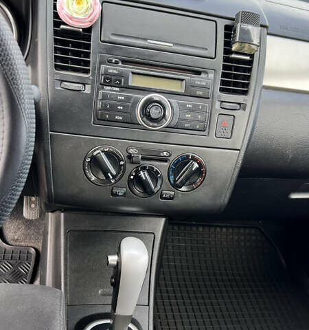 Чорний Ніссан Тііда, об'ємом двигуна 1.6 л та пробігом 114 тис. км за 6000 $, фото 8 на Automoto.ua