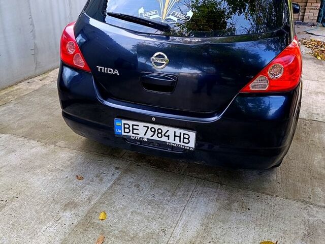 Чорний Ніссан Тііда, об'ємом двигуна 1.6 л та пробігом 203 тис. км за 5300 $, фото 2 на Automoto.ua