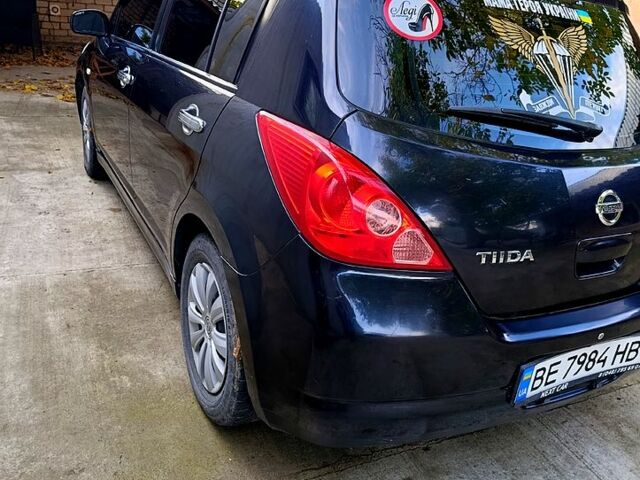 Чорний Ніссан Тііда, об'ємом двигуна 1.6 л та пробігом 203 тис. км за 5300 $, фото 4 на Automoto.ua