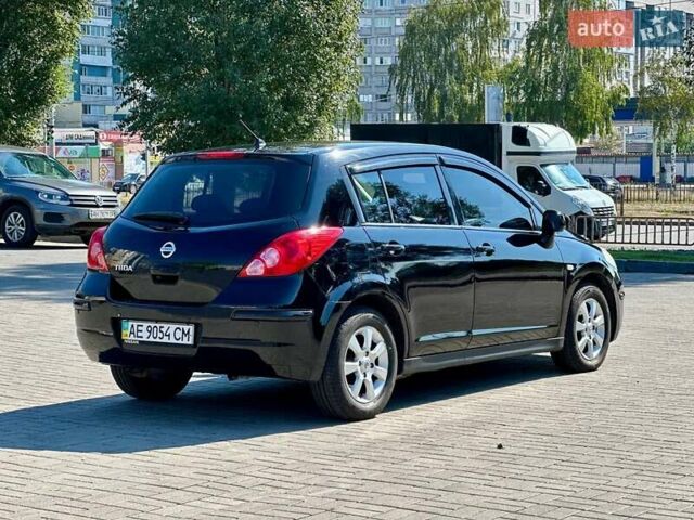 Чорний Ніссан Тііда, об'ємом двигуна 1.6 л та пробігом 112 тис. км за 7555 $, фото 10 на Automoto.ua