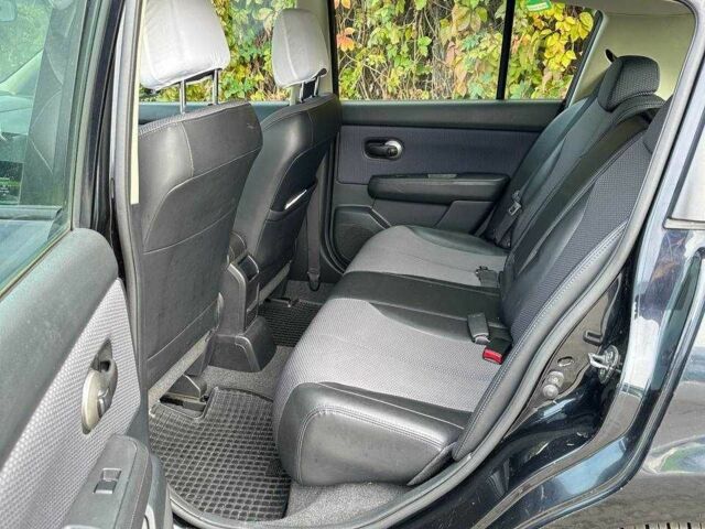 Черный Ниссан Тиида, объемом двигателя 1.6 л и пробегом 117 тыс. км за 7400 $, фото 14 на Automoto.ua