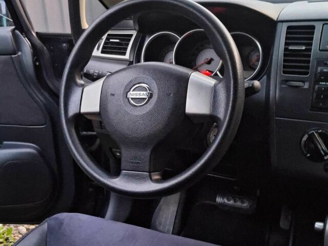 Черный Ниссан Тиида, объемом двигателя 0 л и пробегом 110 тыс. км за 7200 $, фото 16 на Automoto.ua