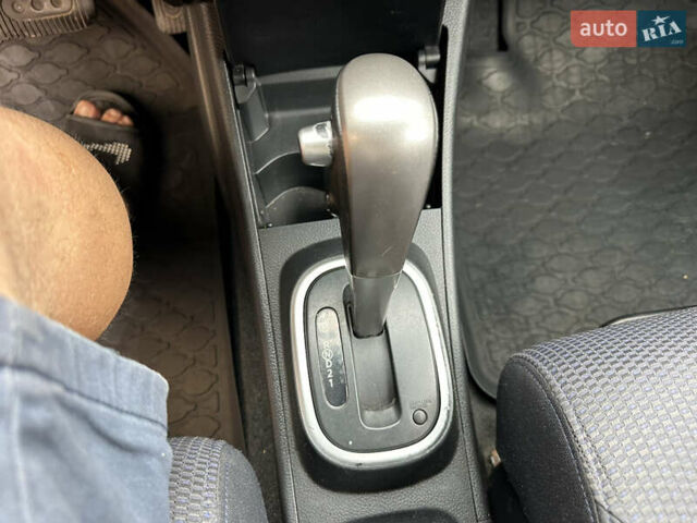 Чорний Ніссан Тііда, об'ємом двигуна 1.6 л та пробігом 220 тис. км за 6200 $, фото 31 на Automoto.ua