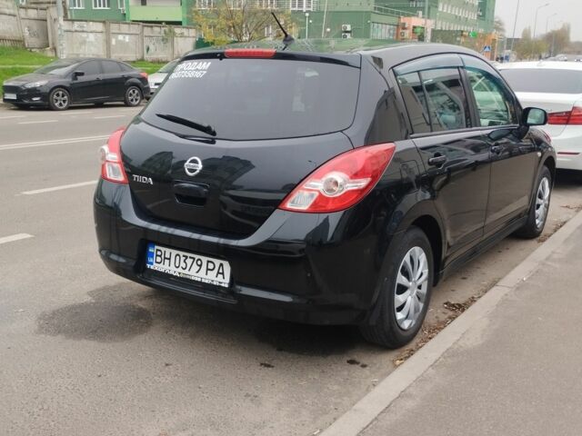 Черный Ниссан Тиида, объемом двигателя 1.5 л и пробегом 51 тыс. км за 7300 $, фото 3 на Automoto.ua