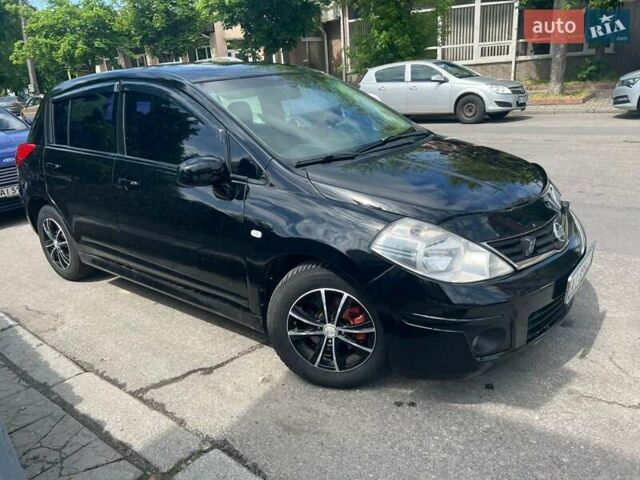 Черный Ниссан Тиида, объемом двигателя 1.6 л и пробегом 237 тыс. км за 6199 $, фото 5 на Automoto.ua