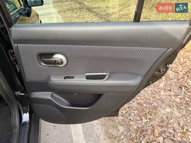 Чорний Ніссан Тііда, об'ємом двигуна 1.5 л та пробігом 79 тис. км за 7600 $, фото 27 на Automoto.ua
