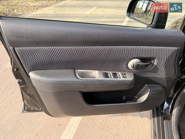 Чорний Ніссан Тііда, об'ємом двигуна 1.5 л та пробігом 79 тис. км за 7600 $, фото 20 на Automoto.ua