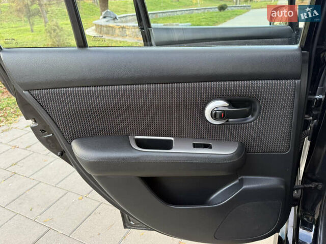 Черный Ниссан Тиида, объемом двигателя 1.6 л и пробегом 60 тыс. км за 9999 $, фото 72 на Automoto.ua