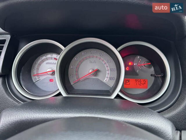 Черный Ниссан Тиида, объемом двигателя 1.5 л и пробегом 95 тыс. км за 8350 $, фото 37 на Automoto.ua