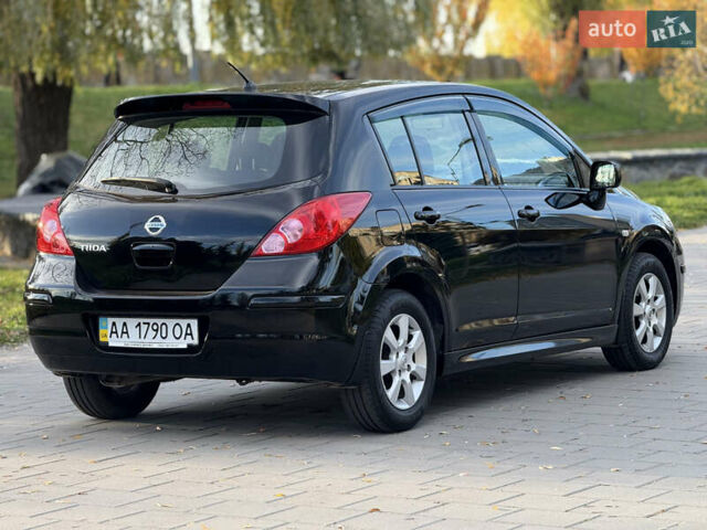 Черный Ниссан Тиида, объемом двигателя 1.6 л и пробегом 60 тыс. км за 9999 $, фото 6 на Automoto.ua