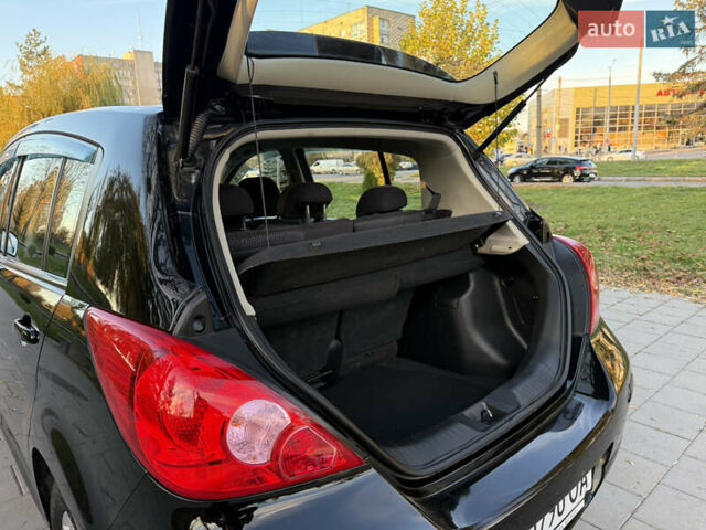 Черный Ниссан Тиида, объемом двигателя 1.6 л и пробегом 60 тыс. км за 9999 $, фото 89 на Automoto.ua