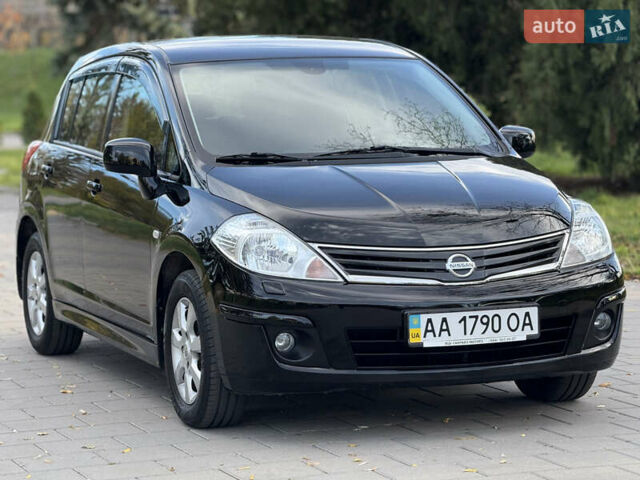 Черный Ниссан Тиида, объемом двигателя 1.6 л и пробегом 60 тыс. км за 9999 $, фото 4 на Automoto.ua