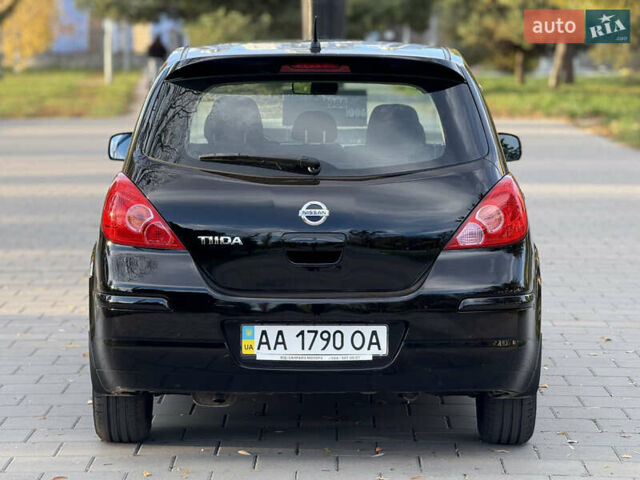Черный Ниссан Тиида, объемом двигателя 1.6 л и пробегом 60 тыс. км за 9999 $, фото 8 на Automoto.ua