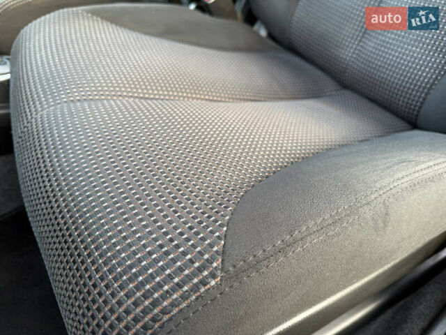 Черный Ниссан Тиида, объемом двигателя 1.6 л и пробегом 60 тыс. км за 9999 $, фото 55 на Automoto.ua