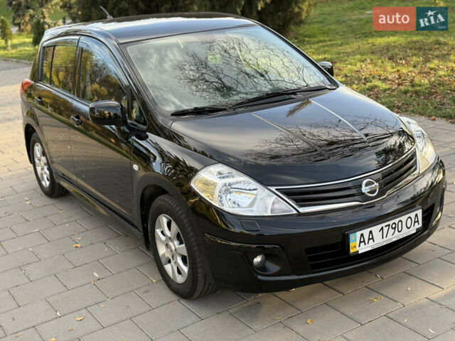 Черный Ниссан Тиида, объемом двигателя 1.6 л и пробегом 60 тыс. км за 9999 $, фото 20 на Automoto.ua