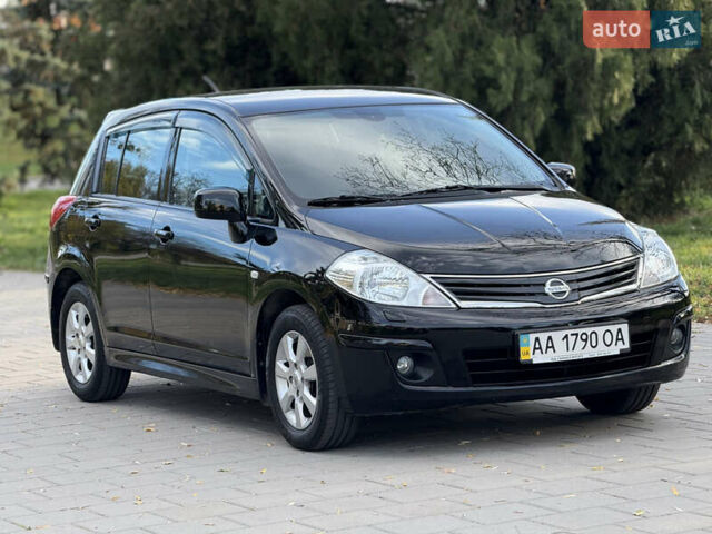 Черный Ниссан Тиида, объемом двигателя 1.6 л и пробегом 60 тыс. км за 9999 $, фото 5 на Automoto.ua