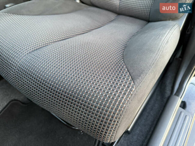 Черный Ниссан Тиида, объемом двигателя 1.6 л и пробегом 60 тыс. км за 9999 $, фото 94 на Automoto.ua