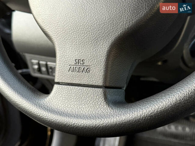 Черный Ниссан Тиида, объемом двигателя 1.6 л и пробегом 60 тыс. км за 9999 $, фото 60 на Automoto.ua