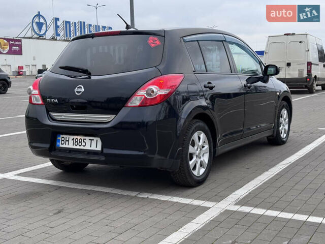 Чорний Ніссан Тііда, об'ємом двигуна 1.5 л та пробігом 95 тис. км за 7999 $, фото 4 на Automoto.ua