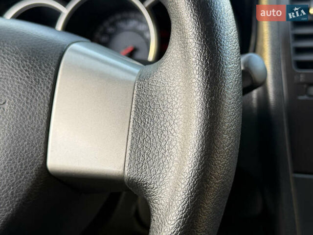 Черный Ниссан Тиида, объемом двигателя 1.6 л и пробегом 60 тыс. км за 9999 $, фото 59 на Automoto.ua