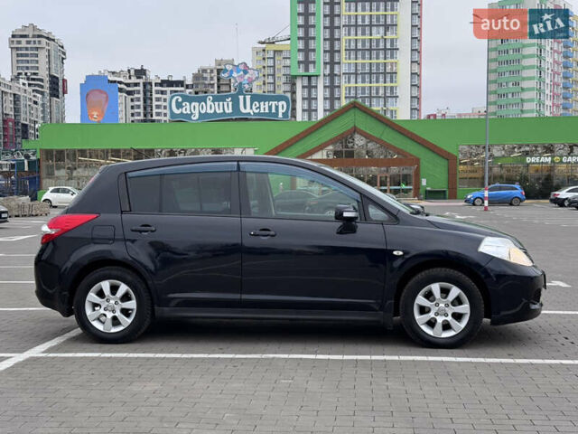 Черный Ниссан Тиида, объемом двигателя 1.5 л и пробегом 95 тыс. км за 8350 $, фото 7 на Automoto.ua