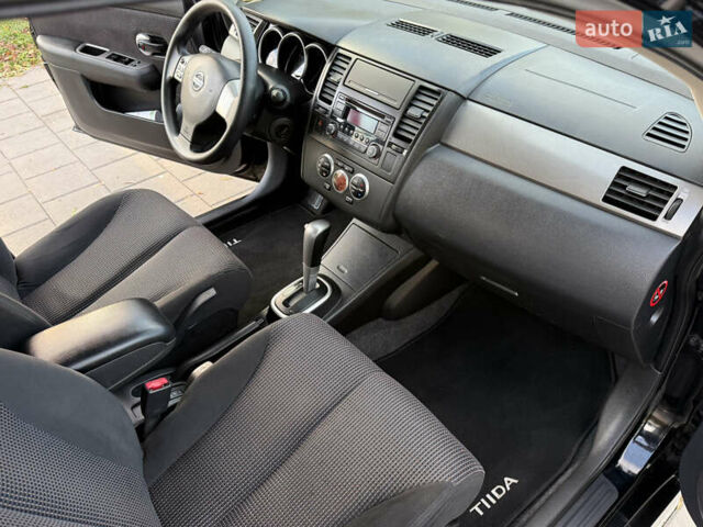 Черный Ниссан Тиида, объемом двигателя 1.6 л и пробегом 60 тыс. км за 9999 $, фото 68 на Automoto.ua