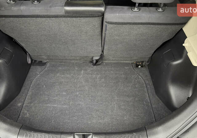 Чорний Ніссан Тііда, об'ємом двигуна 1.5 л та пробігом 94 тис. км за 7000 $, фото 4 на Automoto.ua