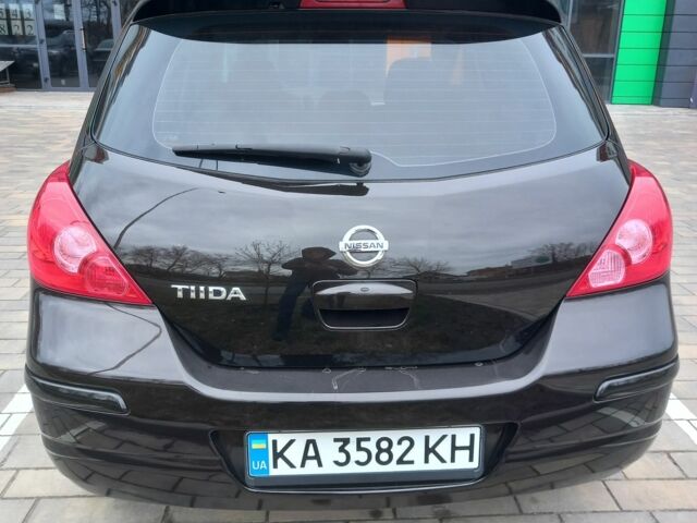 Чорний Ніссан Тііда, об'ємом двигуна 1.6 л та пробігом 60 тис. км за 10000 $, фото 7 на Automoto.ua