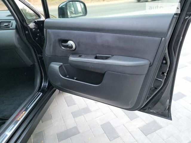 Черный Ниссан Тиида, объемом двигателя 1.5 л и пробегом 95 тыс. км за 8350 $, фото 29 на Automoto.ua