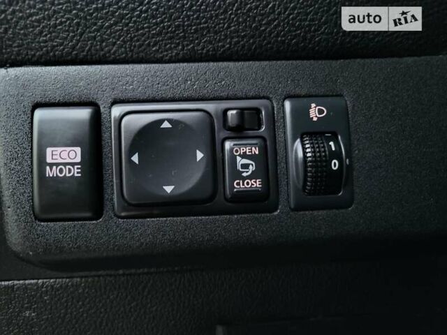 Черный Ниссан Тиида, объемом двигателя 1.5 л и пробегом 95 тыс. км за 8350 $, фото 21 на Automoto.ua