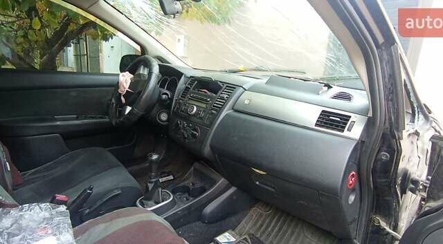 Чорний Ніссан Тііда, об'ємом двигуна 1.6 л та пробігом 280 тис. км за 2000 $, фото 3 на Automoto.ua