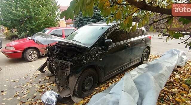 Чорний Ніссан Тііда, об'ємом двигуна 1.6 л та пробігом 280 тис. км за 2000 $, фото 6 на Automoto.ua