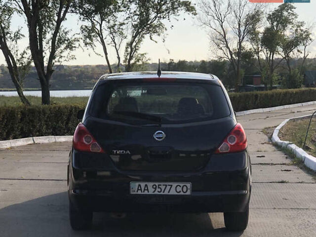 Черный Ниссан Тиида, объемом двигателя 1.6 л и пробегом 257 тыс. км за 5600 $, фото 5 на Automoto.ua
