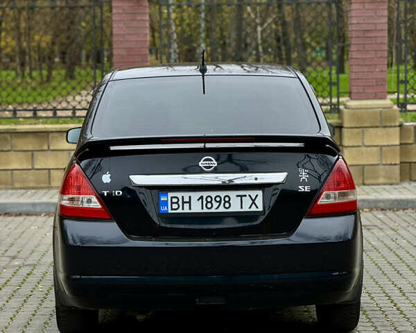 Черный Ниссан Тиида, объемом двигателя 1.6 л и пробегом 132 тыс. км за 4850 $, фото 3 на Automoto.ua