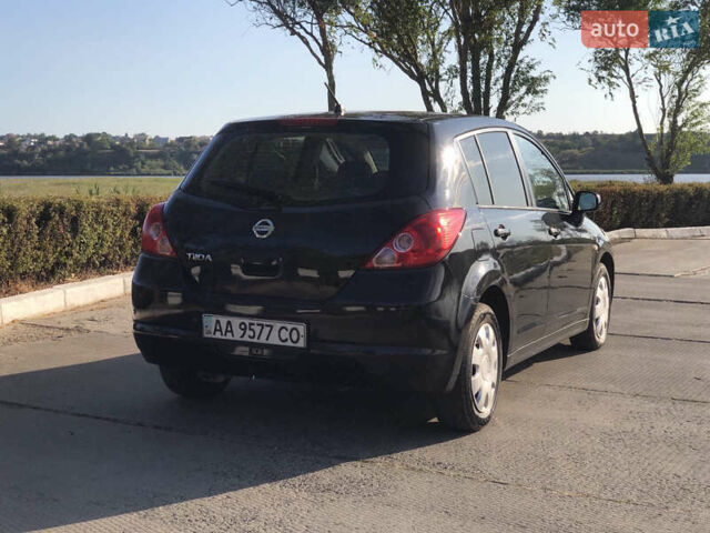 Черный Ниссан Тиида, объемом двигателя 1.6 л и пробегом 257 тыс. км за 5600 $, фото 4 на Automoto.ua
