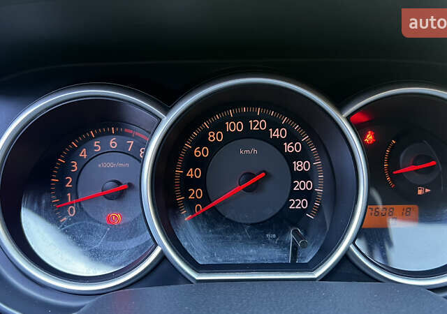 Черный Ниссан Тиида, объемом двигателя 1.8 л и пробегом 168 тыс. км за 5800 $, фото 9 на Automoto.ua