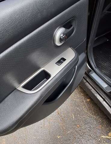 Чорний Ніссан Тііда, об'ємом двигуна 1.8 л та пробігом 112 тис. км за 6500 $, фото 3 на Automoto.ua