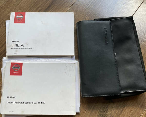 Черный Ниссан Тиида, объемом двигателя 1.6 л и пробегом 138 тыс. км за 7700 $, фото 28 на Automoto.ua