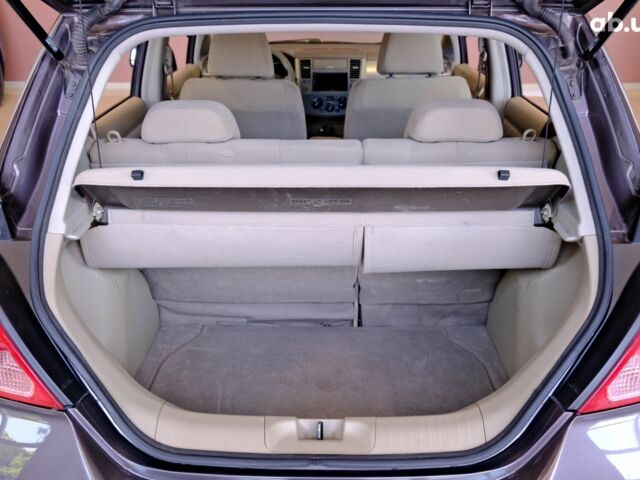 Фиолетовый Ниссан Тиида, объемом двигателя 1.6 л и пробегом 140 тыс. км за 6900 $, фото 8 на Automoto.ua