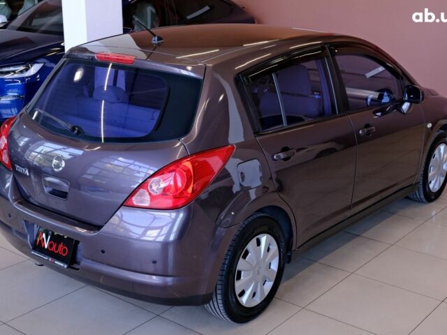 Фиолетовый Ниссан Тиида, объемом двигателя 1.6 л и пробегом 140 тыс. км за 6900 $, фото 4 на Automoto.ua