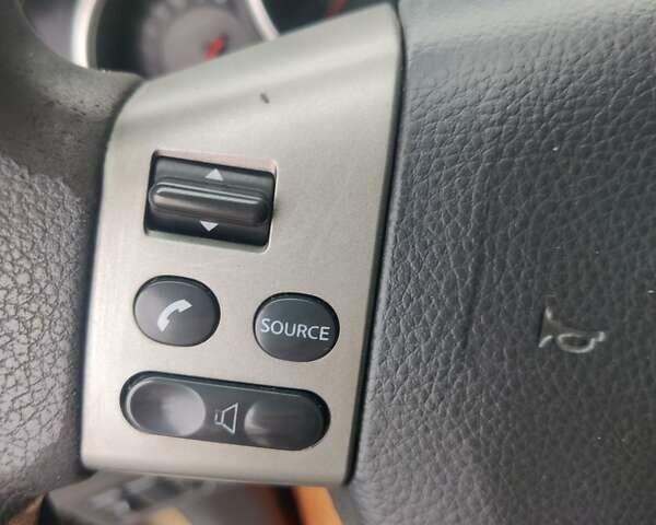 Коричневий Ніссан Тііда, об'ємом двигуна 1.6 л та пробігом 200 тис. км за 6490 $, фото 4 на Automoto.ua