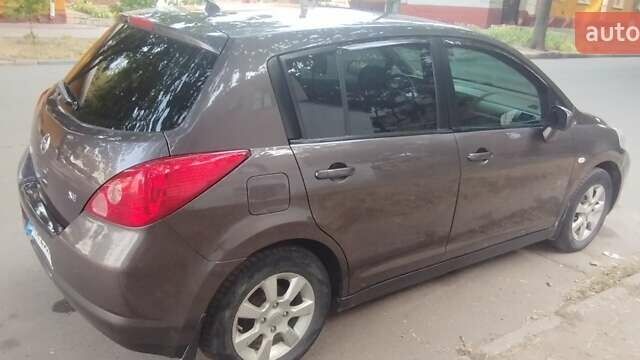 Коричневый Ниссан Тиида, объемом двигателя 1.6 л и пробегом 162 тыс. км за 6300 $, фото 9 на Automoto.ua