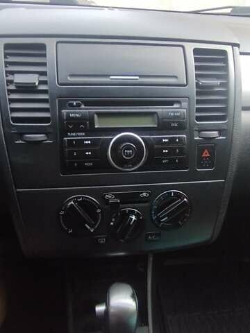 Коричневый Ниссан Тиида, объемом двигателя 1.6 л и пробегом 162 тыс. км за 6300 $, фото 13 на Automoto.ua