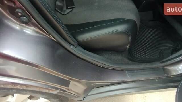 Коричневый Ниссан Тиида, объемом двигателя 1.6 л и пробегом 162 тыс. км за 6300 $, фото 20 на Automoto.ua