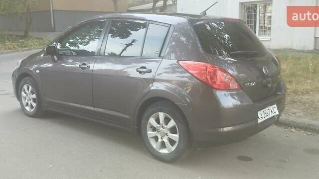 Коричневый Ниссан Тиида, объемом двигателя 1.6 л и пробегом 162 тыс. км за 6300 $, фото 7 на Automoto.ua